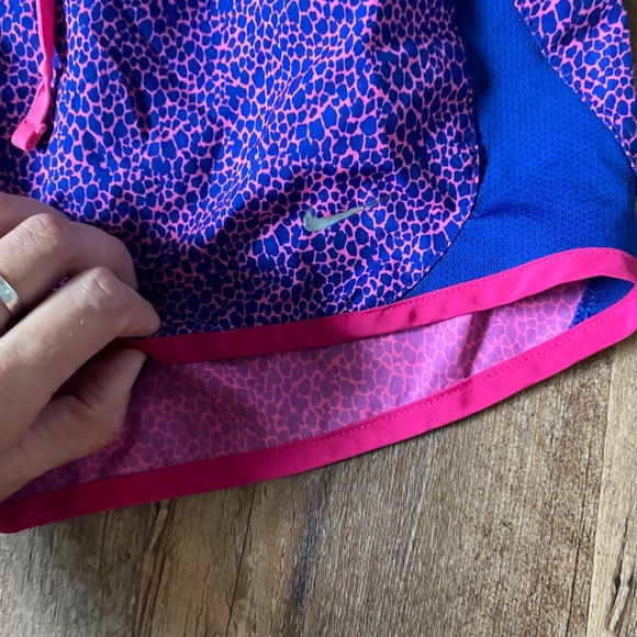 NIKE Dri-Fit Running Athletic Shorts🤍 - Picture 2 of 3